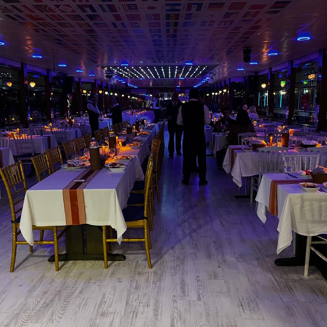 With Alcohol & With Hotel Transfer (Private Standard Table) OB