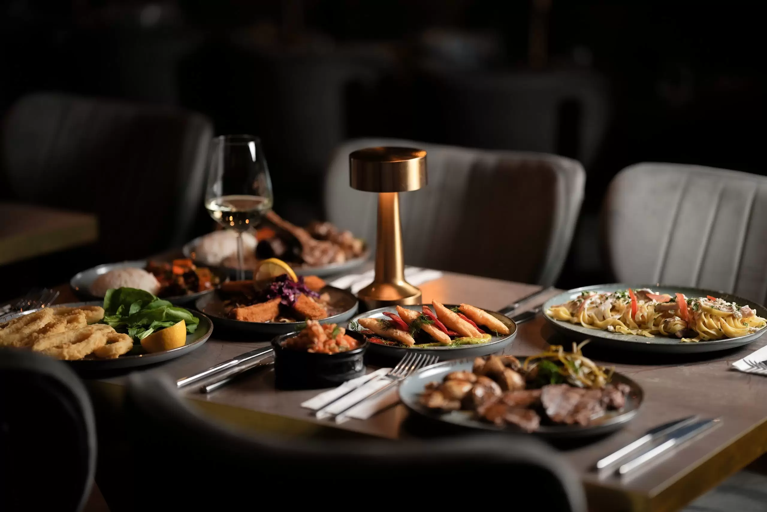 Bosphorus Dinner Cruise (Soft Drinks & Local Alcohols + Dinner + Hotel Transfers + Turkish Show ) - VIP TABLE