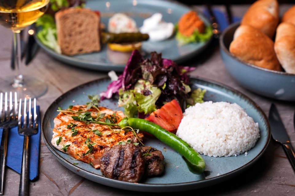 Only Turkish Show ( Entertainment) + Hotel Transfer ( Standart Backide Table)