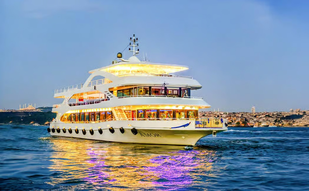BOSPHORUS TURKISH NIGHT CRUISE & HAMBURGER MENU