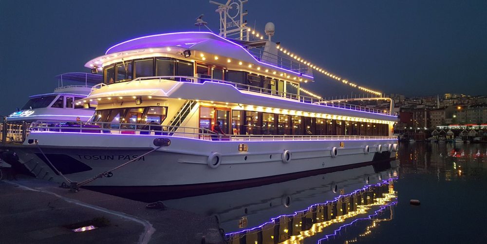 CRAZY SALE 2025 :Bosphorus Cruise Tour (ONLY BOAT TOUR) - Meeting Point
